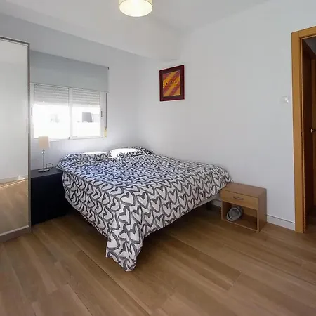 Apartman Newly Renovated 3 Minutes From The *